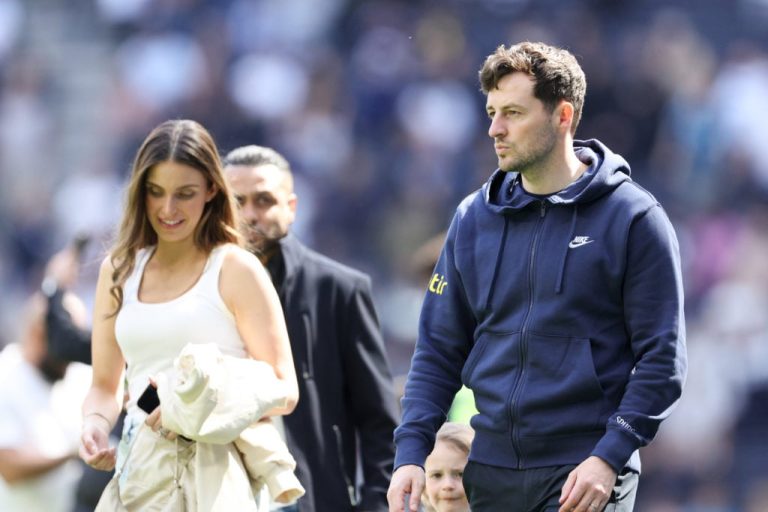Nowhere to be seen: Tim Sherwood says Ryan Mason was pointing out £25M Tottenham star v Fulham