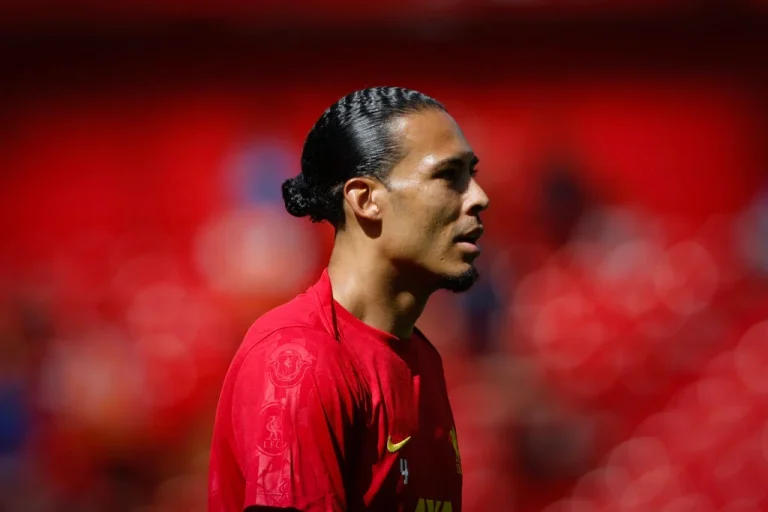 Virgil van Dijk posts wordless reaction after news coming out about £43m Tottenham player