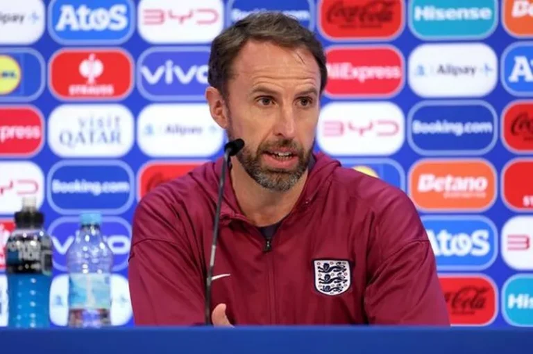 Gareth Southgate sent clear message as Tottenham ‘hijack’ Chelsea and Arsenal deal