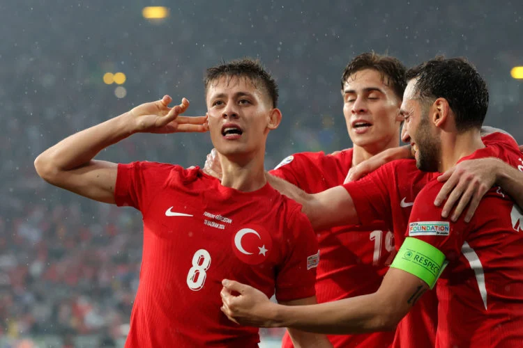 Jermaine Jenas Amazed by ‘World-Class’ Tottenham Target Arda Guler at Euro 2024