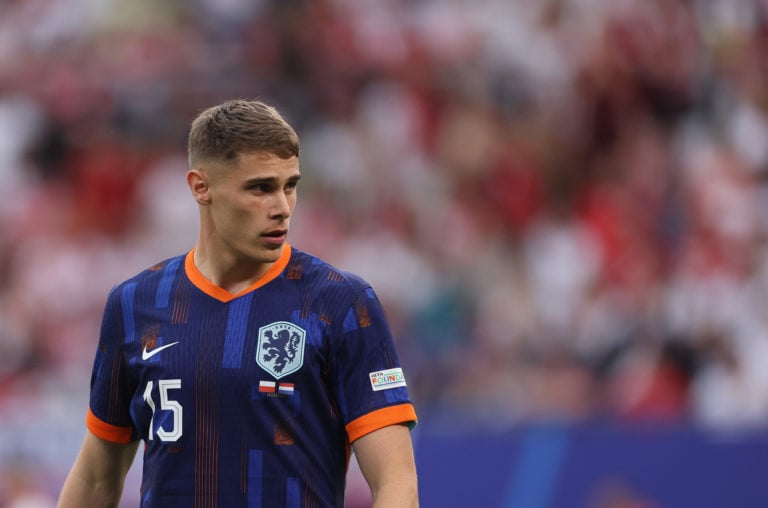 Micky van de Ven spotted reacting angrily as former Tottenham winger almost injures him