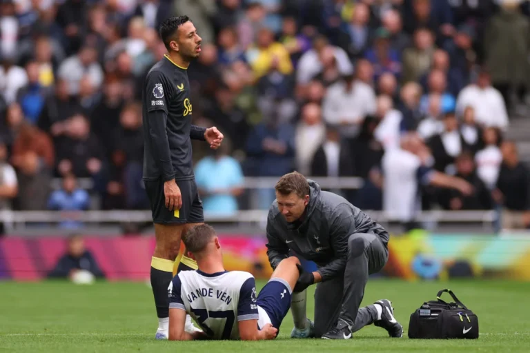 Maybe some days: Spurs share Micky van de Ven injury update after knee issue during Tottenham’s win