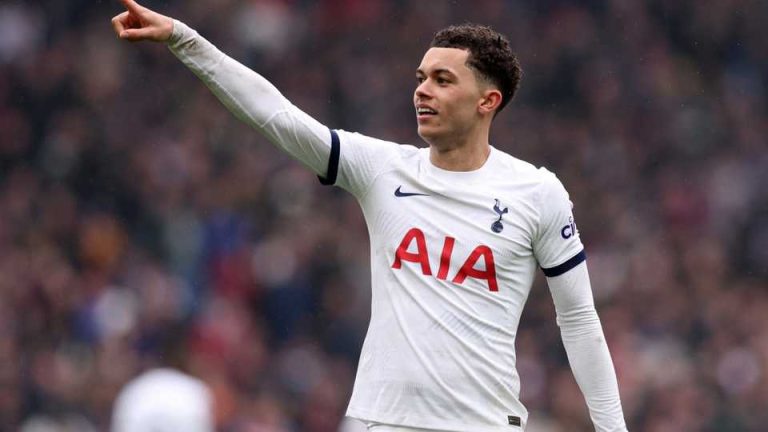 Spurs could sign an “incredible” Johnson upgrade with January swoop for £60M “machine”