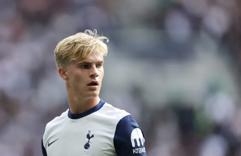 Lucas Bergvall claims £110k/week Tottenham player did the most embarrassing thing to him