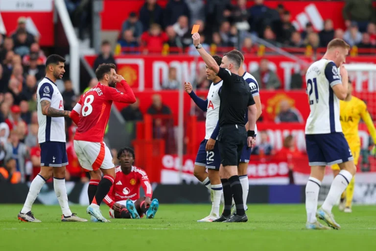Postecoglou explains why Bruno Fernandes needs to be sent off after his humiliating words are for Manchester United