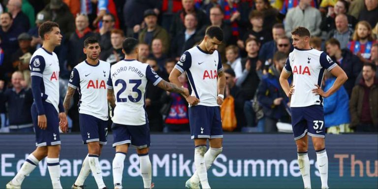 Cristian Romero reacts emotionally on Instagram after another player leaves Tottenham and wins a trophy