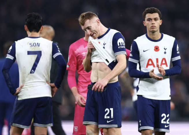 “I want to say sorry” watch Spurs ace pitchside facing up to full time questions