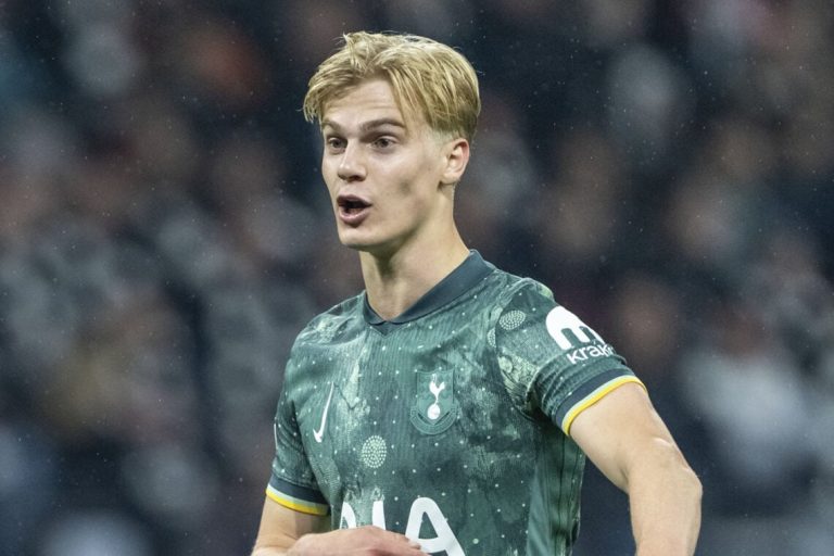 Postecoglou reveals heartbreaking news on Lucas Bergvall return from Tottenham injury