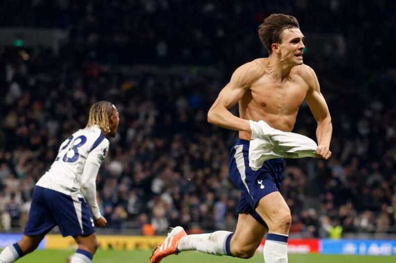 Saved by Palhinha: Frank must axe 6/10 Spurs star who lost the ball every 4 touches
